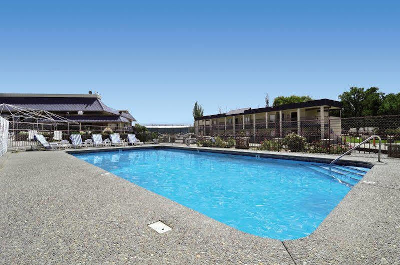 Red Arrow Inn & Suites, A Travelodge By Wyndham Montrose Dış mekan fotoğraf
